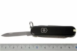 Victorinox Classic SD, Black -Knife Sale Shop VT0 6223 3 06 victorinox classic sd zwart vt0 6223 3 d6